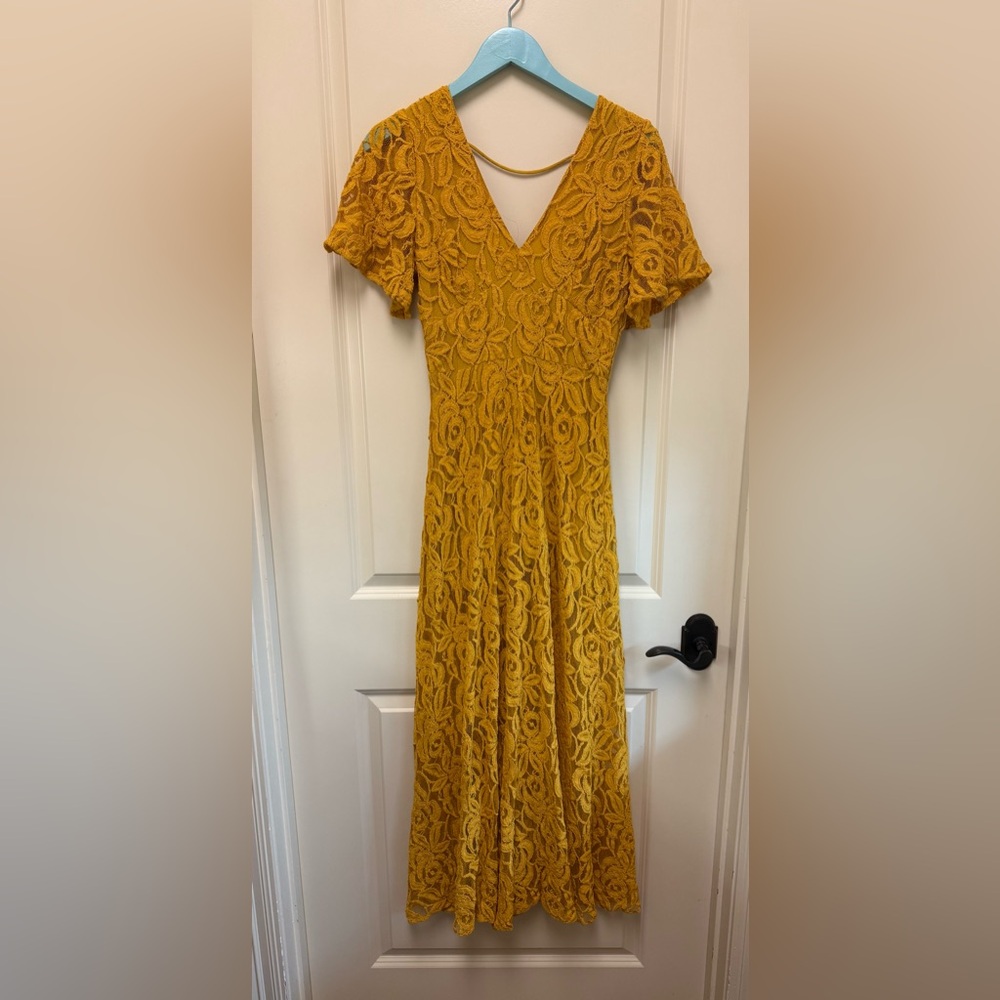 Altar'd State Golden Yellow Lace Short Sleeve A Line Maxi Formal Dress Small